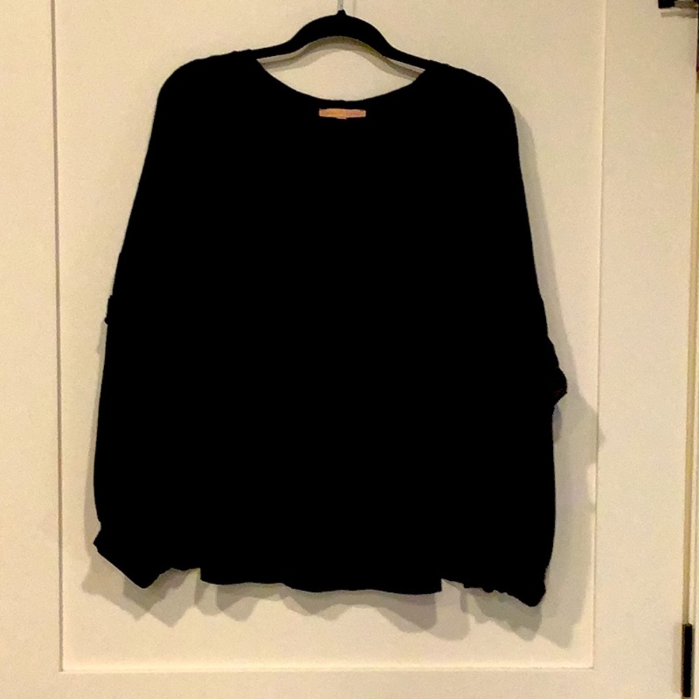 Gibson & Latimer long ballon sleeve blouse with ruffles size 1X
